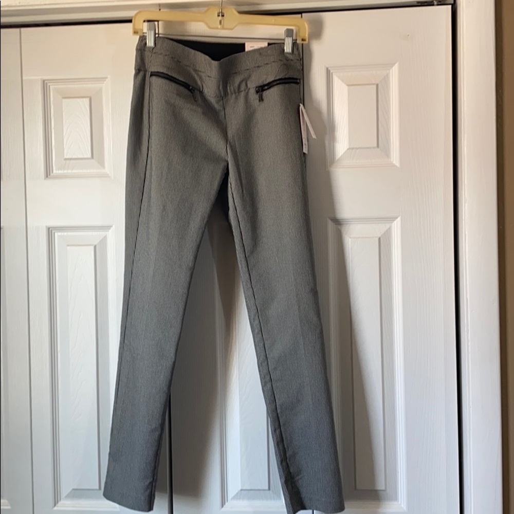 Candies pull up high waisted pants in size small
